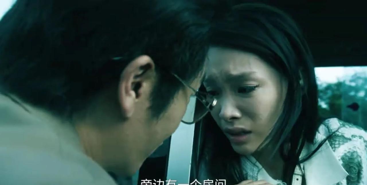《扫毒风暴》这两个人的结局太意外了！吴燕萍是啥时候开始吸毒的呢？K哥被儿子枪杀，