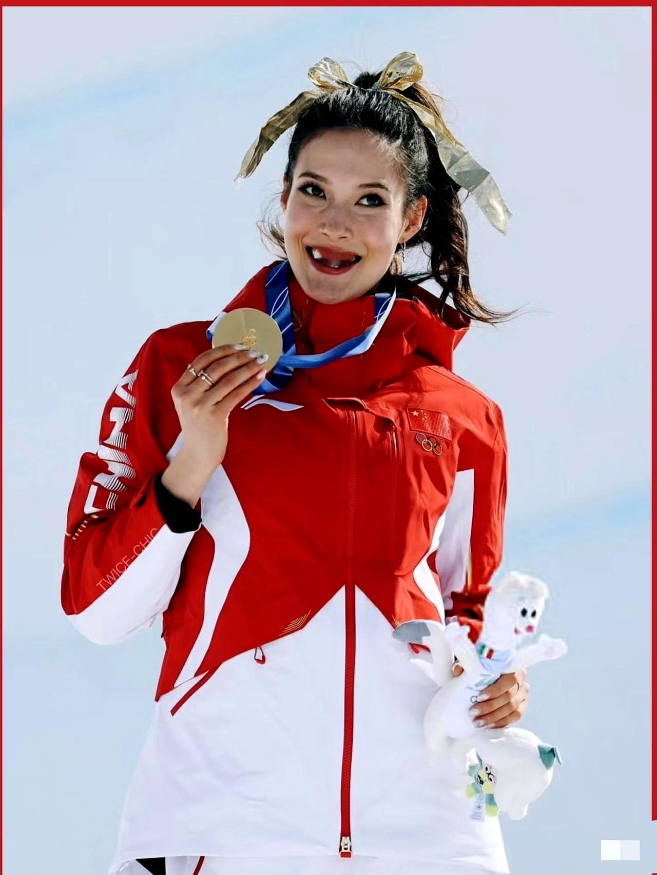 我研究了谷爱凌的行程表，背后真相让人脊背发凉。她根本不是在活，是在压缩时间。