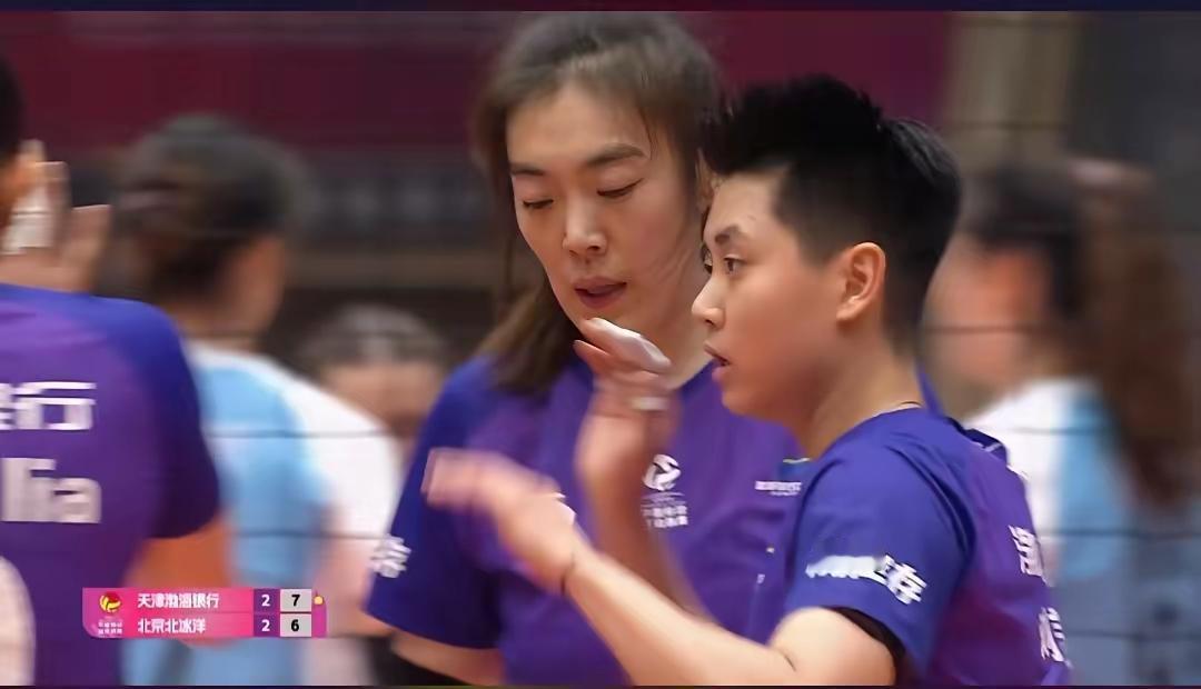 忍不了也得忍，天津女排球迷太郁闷！屋漏偏逢连夜雨，不仅浙江女排没能像天津球迷
