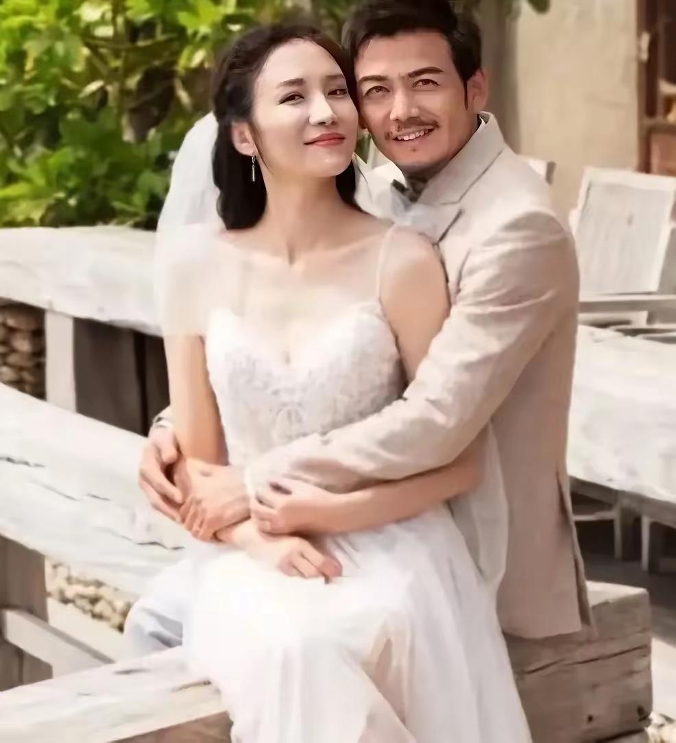 王黎曼是头昏，她的丈夫是演员杨烁。2010年，两人低调领证结婚，2018年，在科