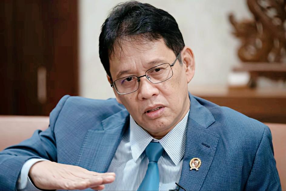 看伊朗收费“眼红了”，印尼财长要“趁火打劫”？外长赶紧出来辟谣。4月22日，