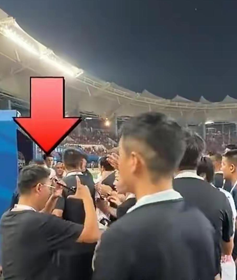 韦世豪停赛可能是蓉城夺冠的转折点！不知道为什么蓉城下半赛季的比赛看着总让人觉得心