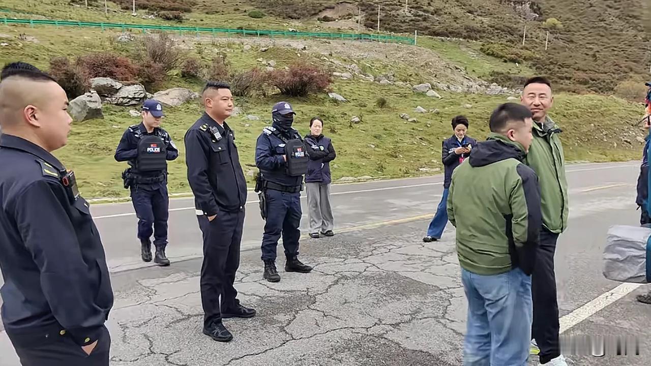 徒步大佬们注意，国庆期间全国各地野山徒步线路被严加管控，进山就可能就会被拦住，千