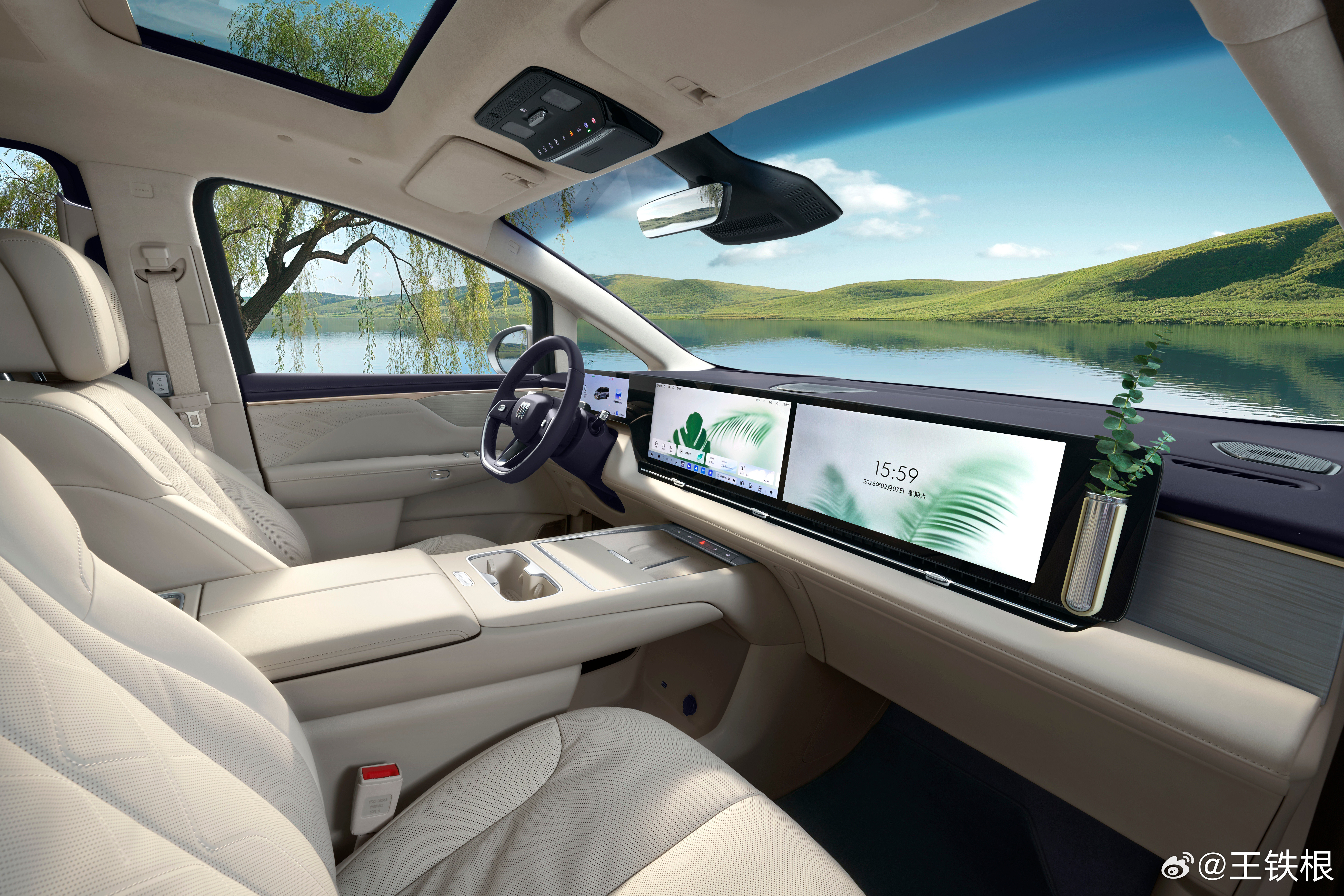 至境世家纯电版，48.99万。属于别克MPV序列里的旗舰了。ppt做得很有意思：