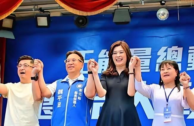 卢秀燕刚给日本地震豪捐10万美元，郑丽文就紧跟着要在7月31日，亲自跑到日本驻台