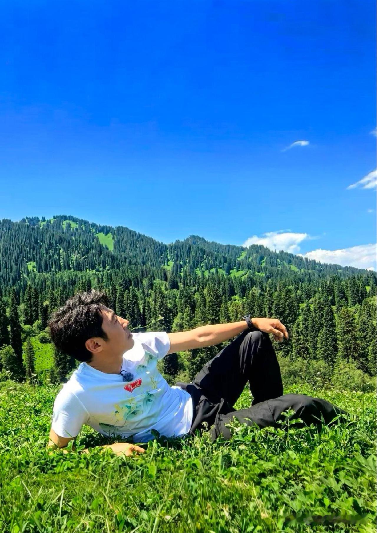6月16日，央视主持人尼格买提更新生活日常动态，并配文“撒贝宁说咽不下这口气”。
