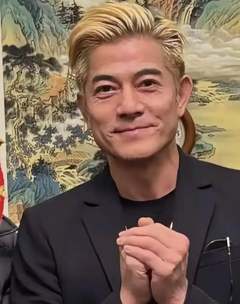 这下好了！全国都知道了，59岁郭富城又喜得贵子了！本来应该是当爷爷的年纪