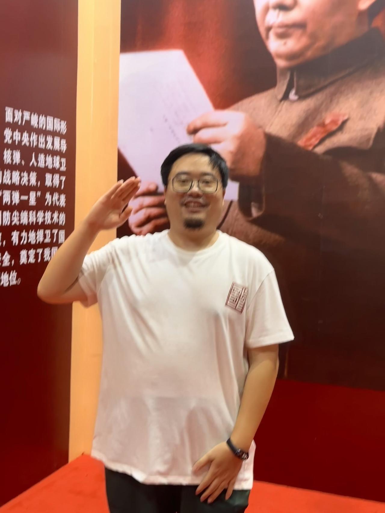 为什么有老师的图片发不出来？