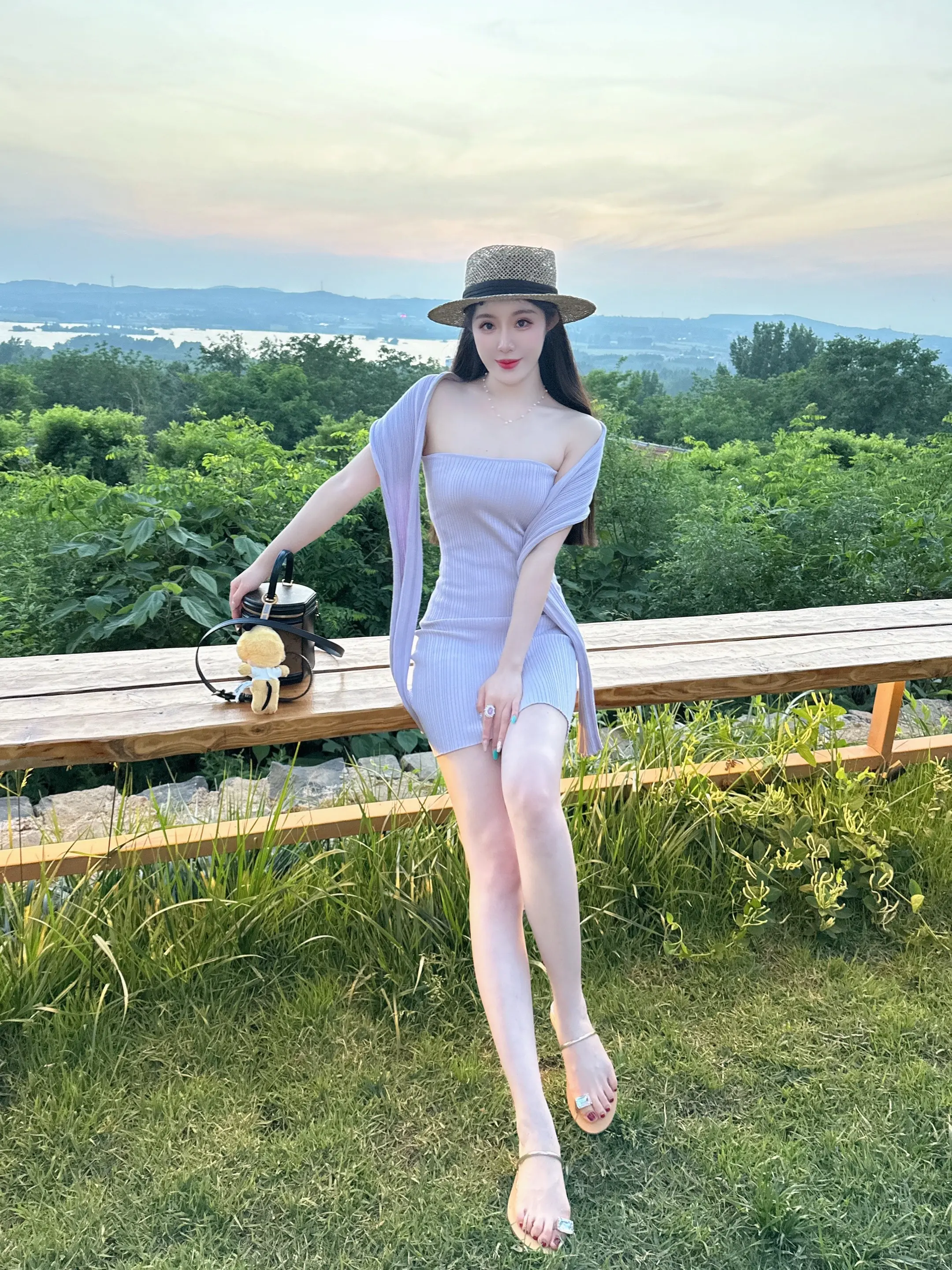 我的夏日户外穿搭 创作者中心 创作灵感 拿捏夏天氛围感美照 夏季户外ootd