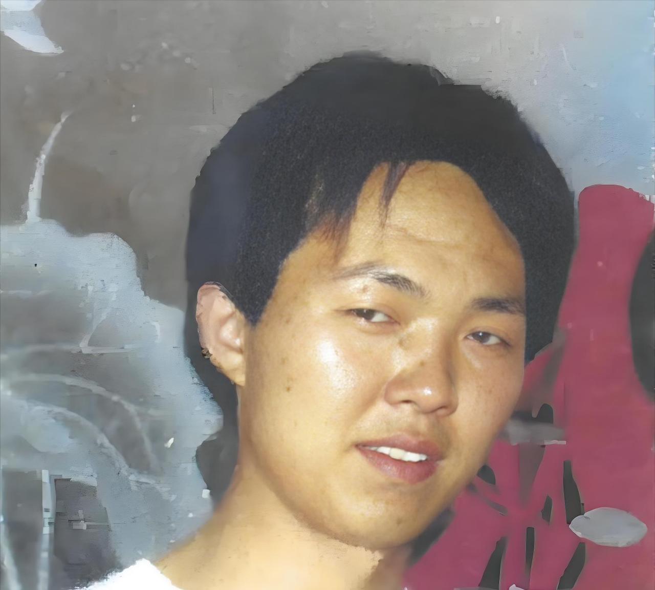 1981年，路亚丽出生在山西临猗县的一个普通家庭里，她从小就是个懂事的孩子，学习