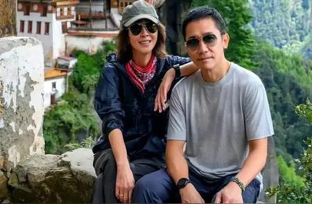 梁朝伟太平山晨跑被偶遇，63岁“真容”引热议家人们，娱乐圈又有新动静啦！近日，