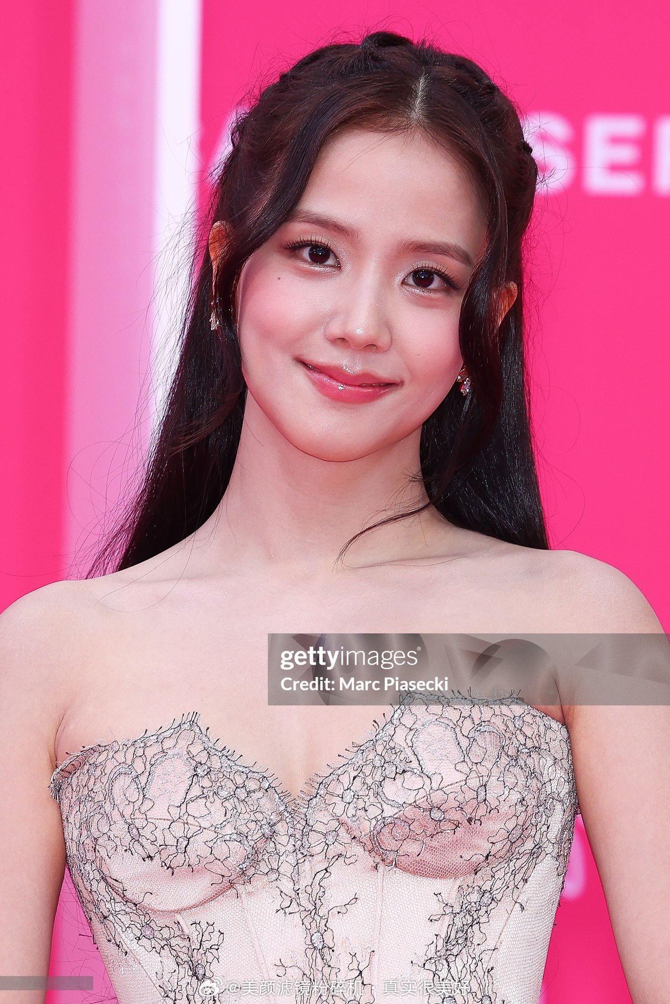 金智秀jisoo戛纳红毯新闻图金智秀戛纳获奖感言