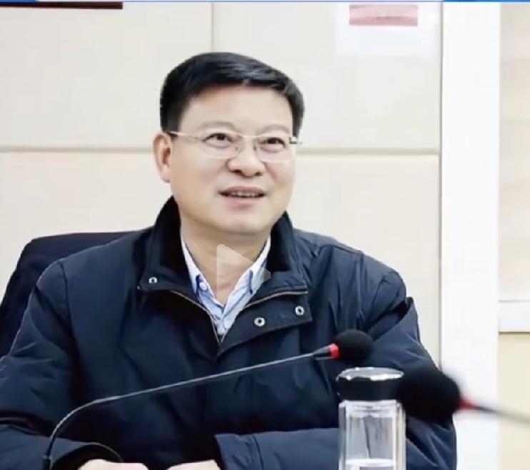 武汉市委秘书长被查，与雷军同届校友，87级武汉大学高材生，文科行政管理专业，现在