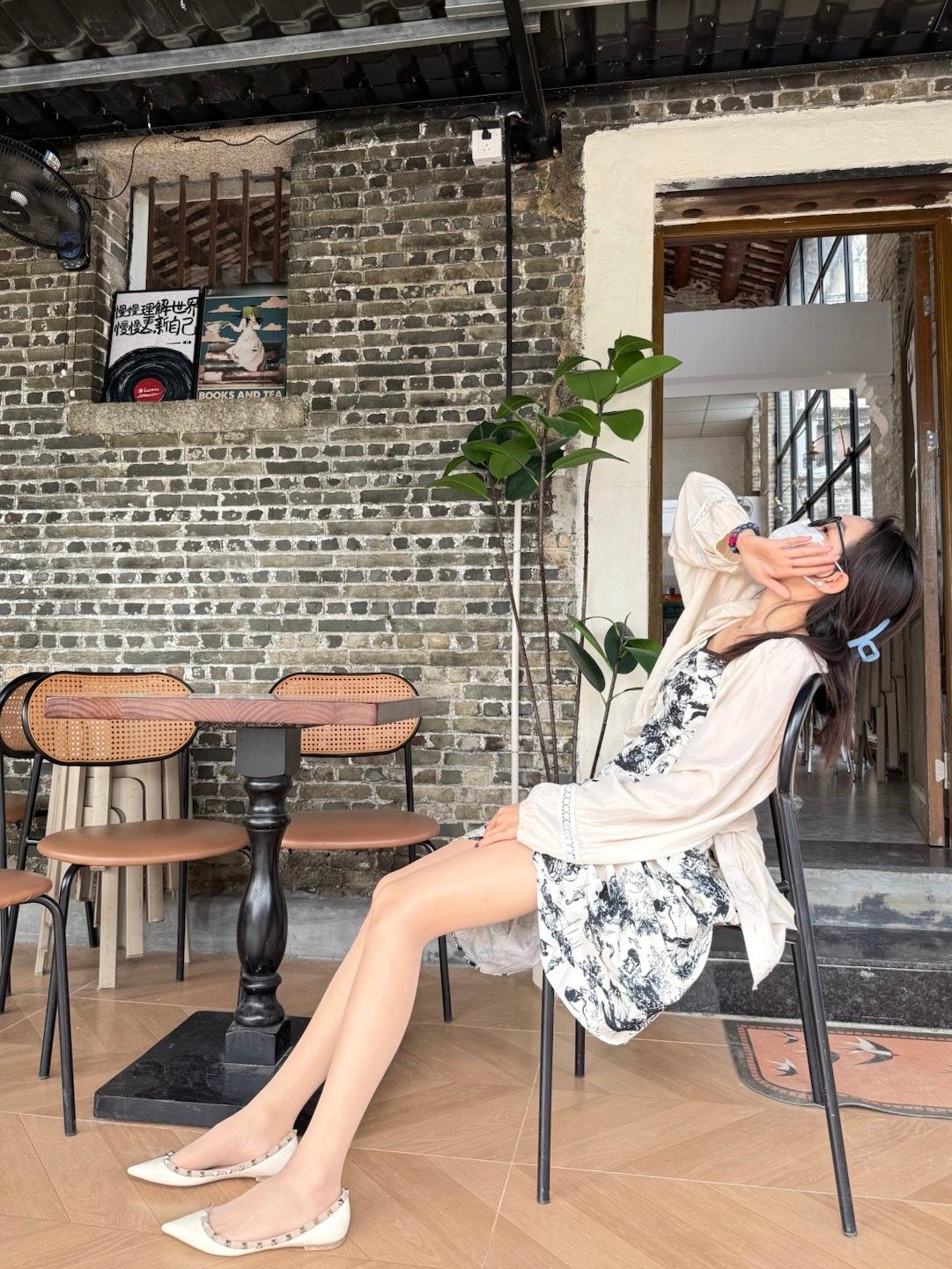 才发现我一张图换了三个手势✌🏻🤚🏻👌🏻