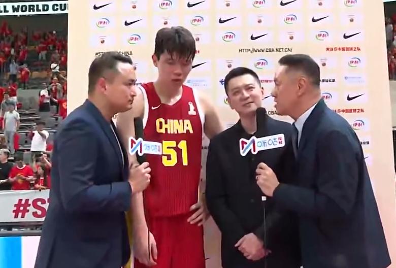 中国男篮战胜黎巴嫩的赛后采访，绝杀功臣杨瀚森接受采访说道：“能够帮助球队赢球非常