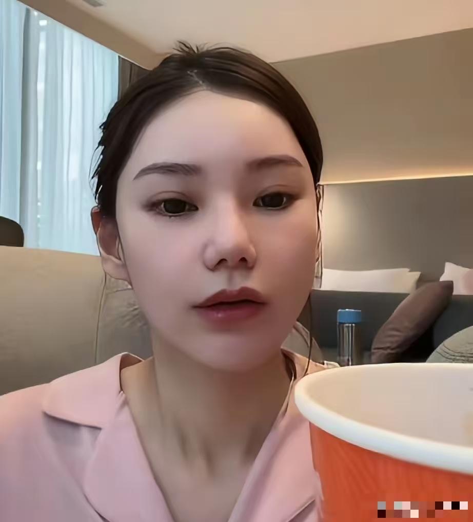 汪还真是在哪里跌倒继续爬起来再去跌倒，他妈妈挺精明的人生了那么个傻蛋。之前有可能