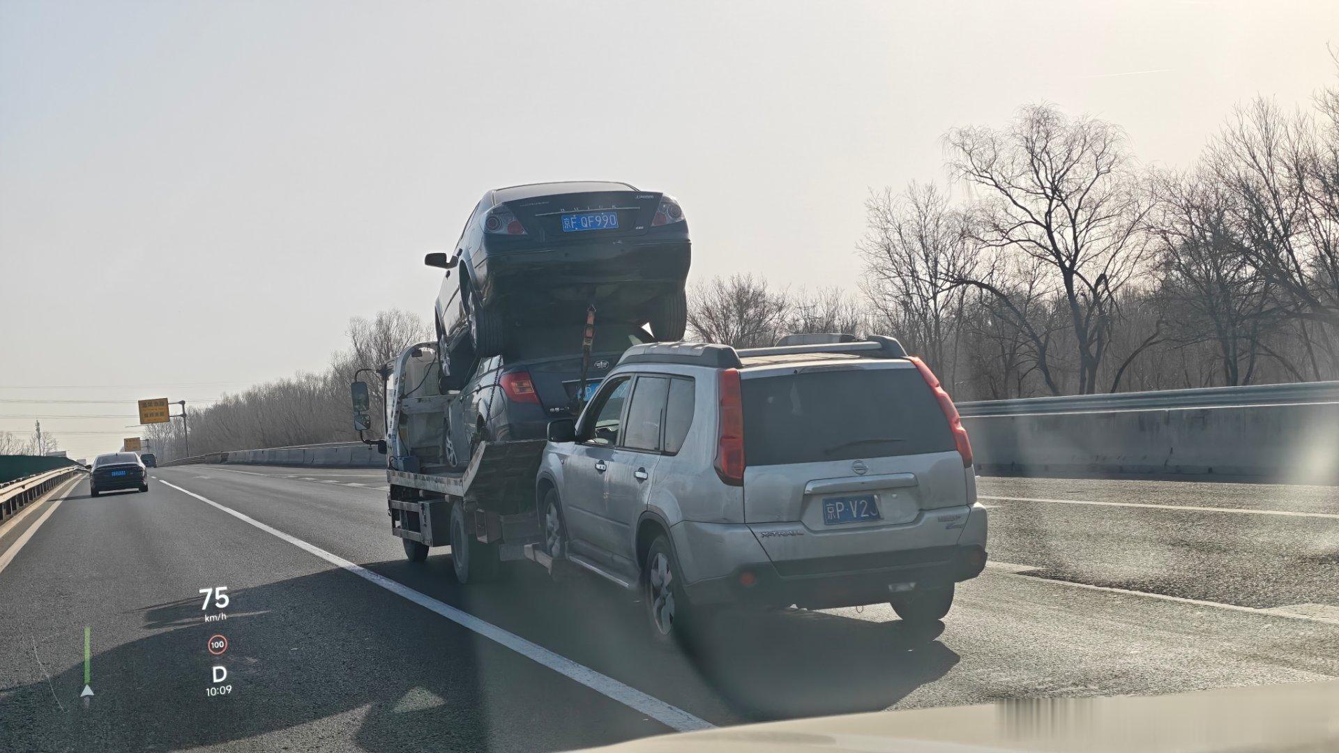 知道为什么最近拍的情怀车少了吗？这代奇骏都送去报废了，北京能联系到的老车真是太少