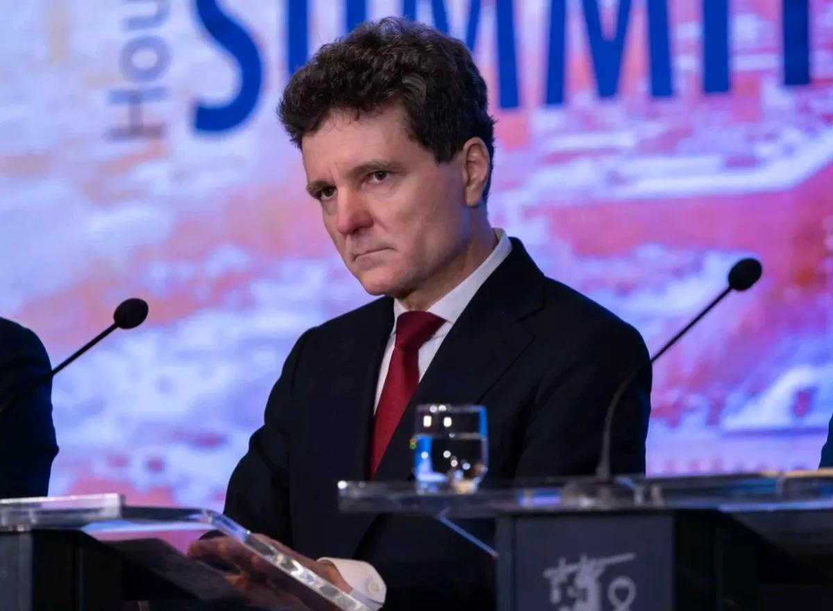 欧洲新闻网报道，当地时28日，罗马尼亚总统达恩表示，布加勒斯特正在关注，波兰推出