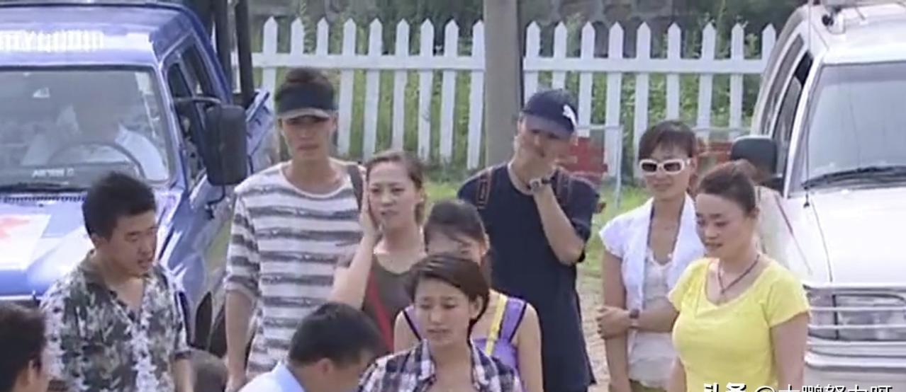 你知道吗？象牙山村最不起眼的龙套如今身家上亿！还记得那个只露脸3秒的无名同学