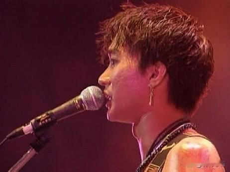 有一位网友说，听Beyond的歌听个感觉就可以，不必要研究歌曲的内容内涵！我