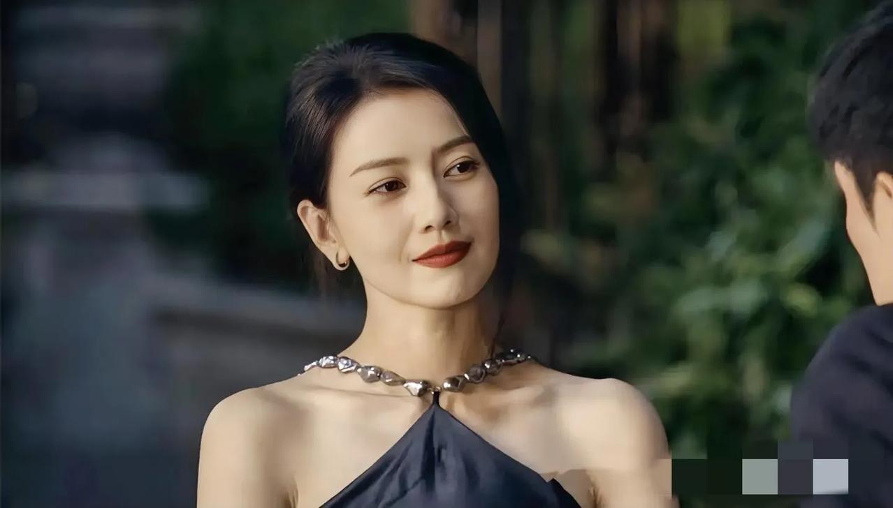 我问我闺蜜，《绝密较量》赵亚苧如果美人计成功，怎么办？我闺蜜想了想，沉默了一下
