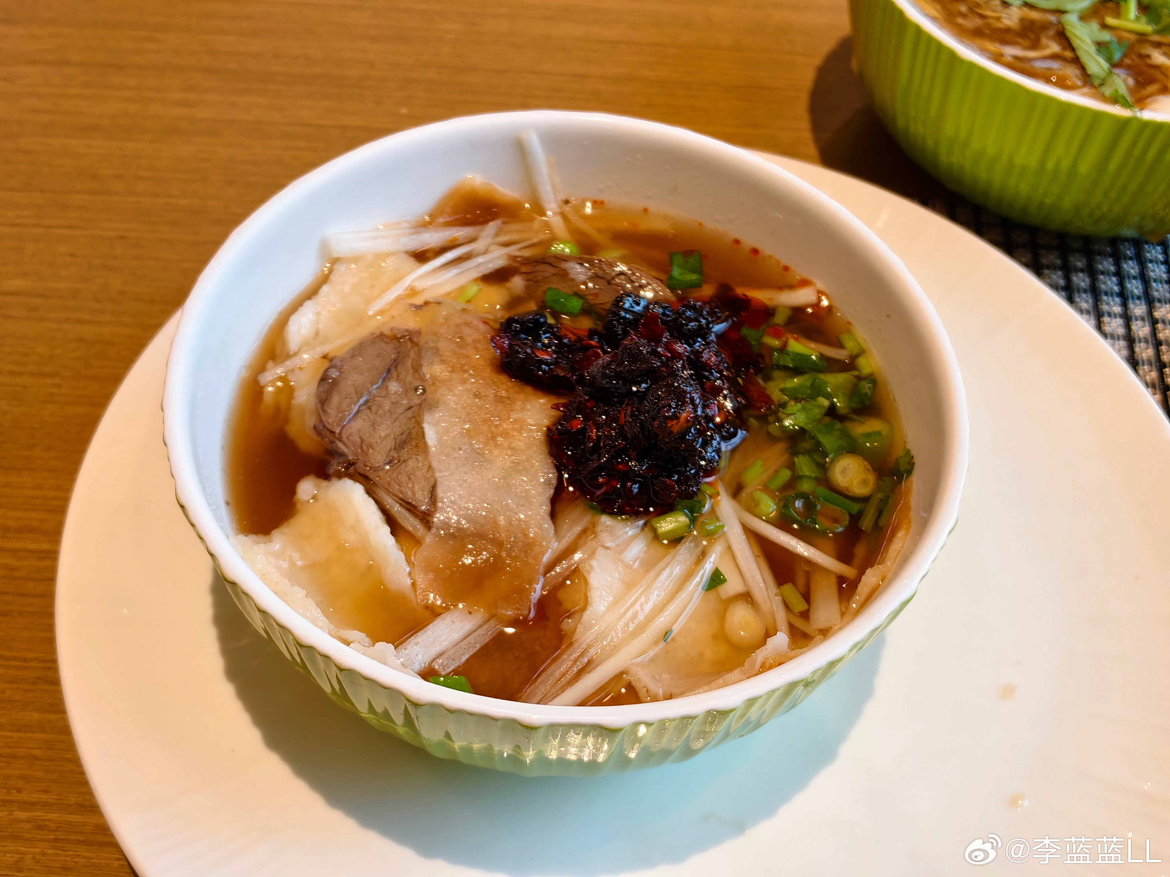 保定的朋友知道哪里的牛肉罩饼比较好吃啊？今天第一次吃保定牛肉罩饼，在酒店吃的，也