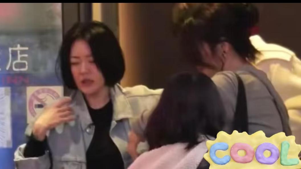 一个人的嘴巴或许会说谎，但身体的语言是一点都藏不住的。小S前几天出来活动