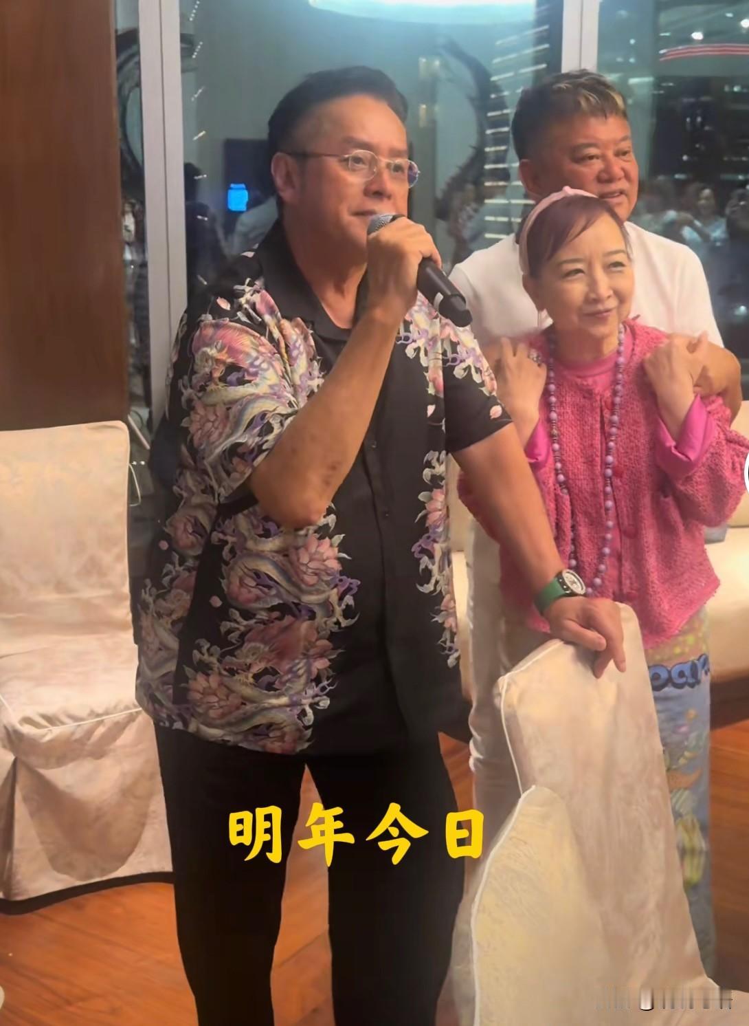 “劲啊”陈百祥阿叻的夫人黄杏秀秀姑都忍不住高喊一声！在陈百祥和夫人秀姑的46