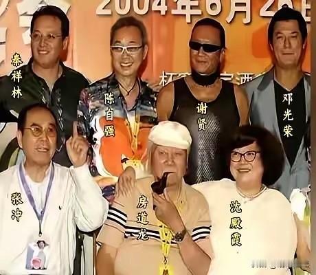 谢贤的六个拜把子的兄弟，他们立下规定，家中有事大家要全部倾囊相助。特别六哥邓光荣