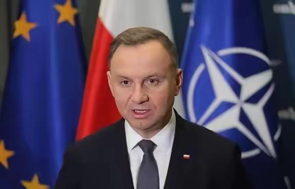 全欧洲，都欠波兰一句“谢谢你”！如果不是它愚蠢地阻断中欧班列长达11天，中国的北