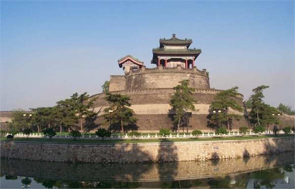 据《邯郸晚报》报道，五一假期，邯郸接待游客达1033万。要知道，河南洛阳都不敢报