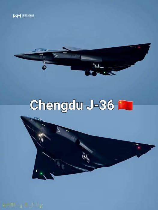 *歼-36被拍到已经带着无人机试飞了！按这个速度下去，未来2至3年内装备歼-36