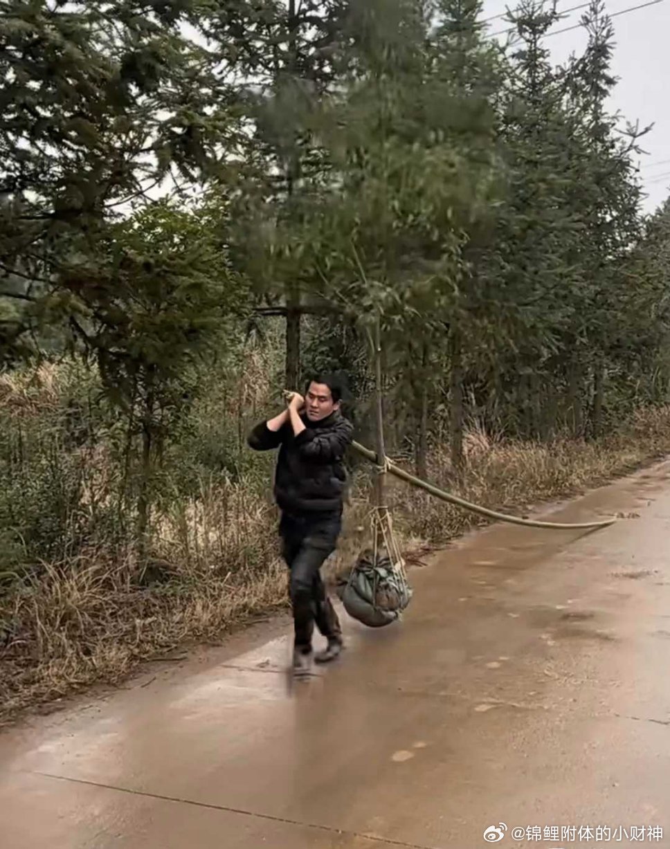 这家伙也是一个人才