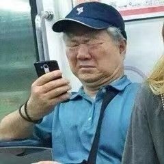 女子幽闭恐惧症隧道内弃车行走隧道里弃车？​​​