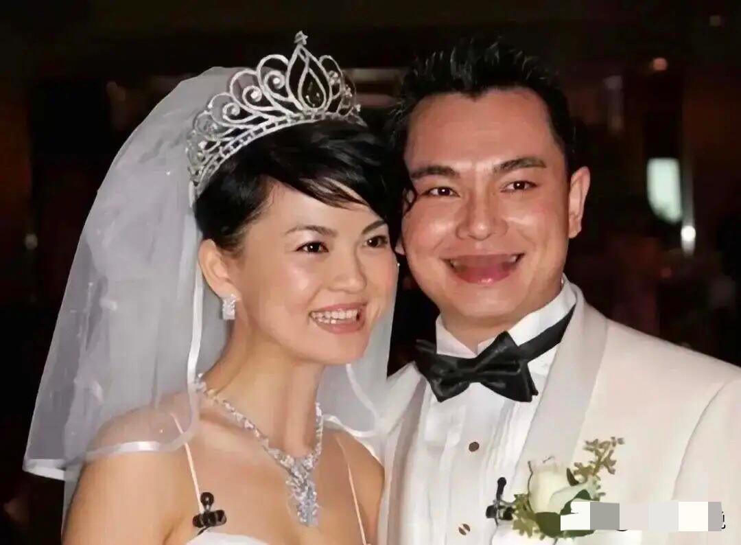 突发！网传李厚霖被抓，还牵扯到妹妹。什么事，经济问题呗！当年是何等风光！娶大美人