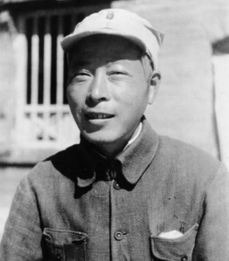 1958年5月，李井泉被增选为中央政治局委员，这个晋升速度很不一般，比3位老帅早