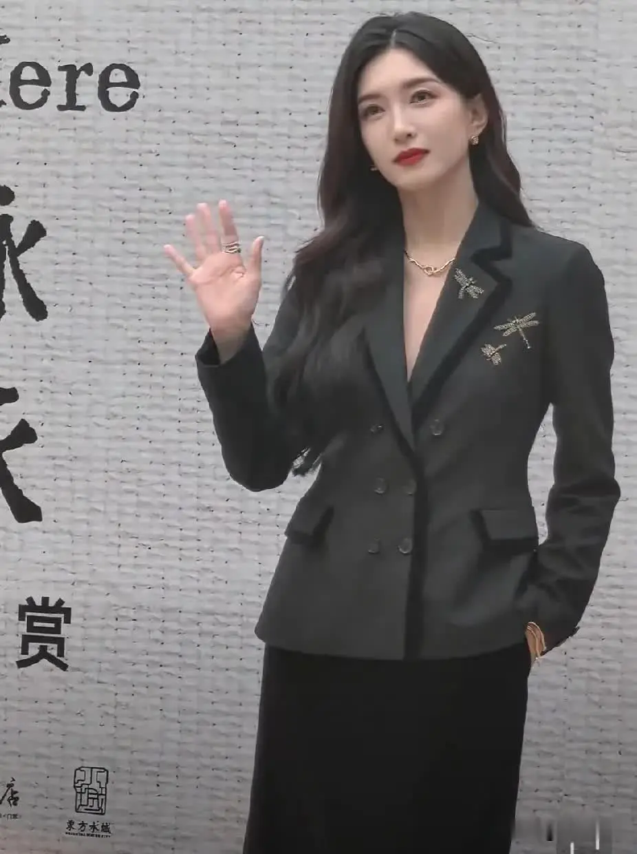 江疏影终于又上热搜了！