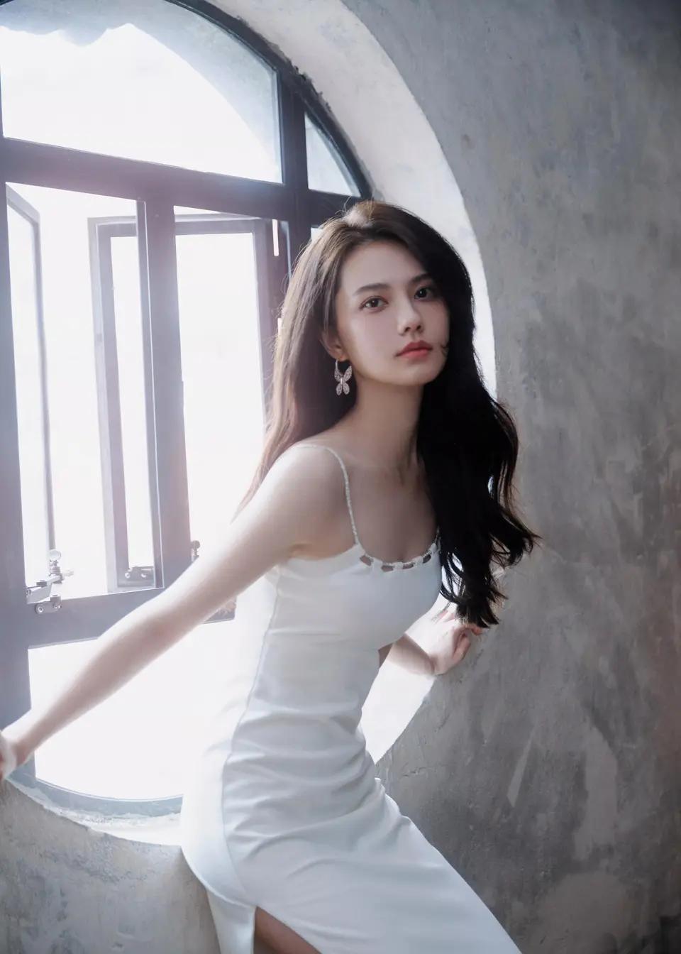 姜珮瑶是90后里非常难得的学院派底盘选手。她的基本功扎实，可塑性极强但她还没
