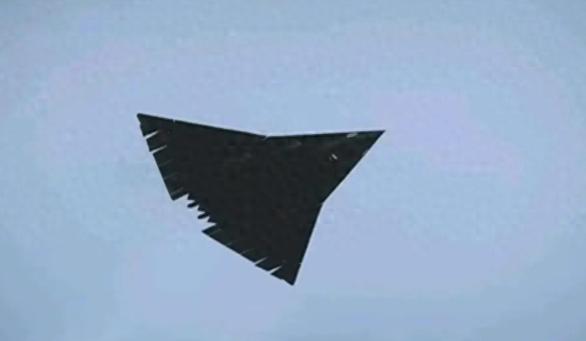 看完中国歼36六代重战后，印媒：别再想买美国F35了，必须向东看六代机和五代