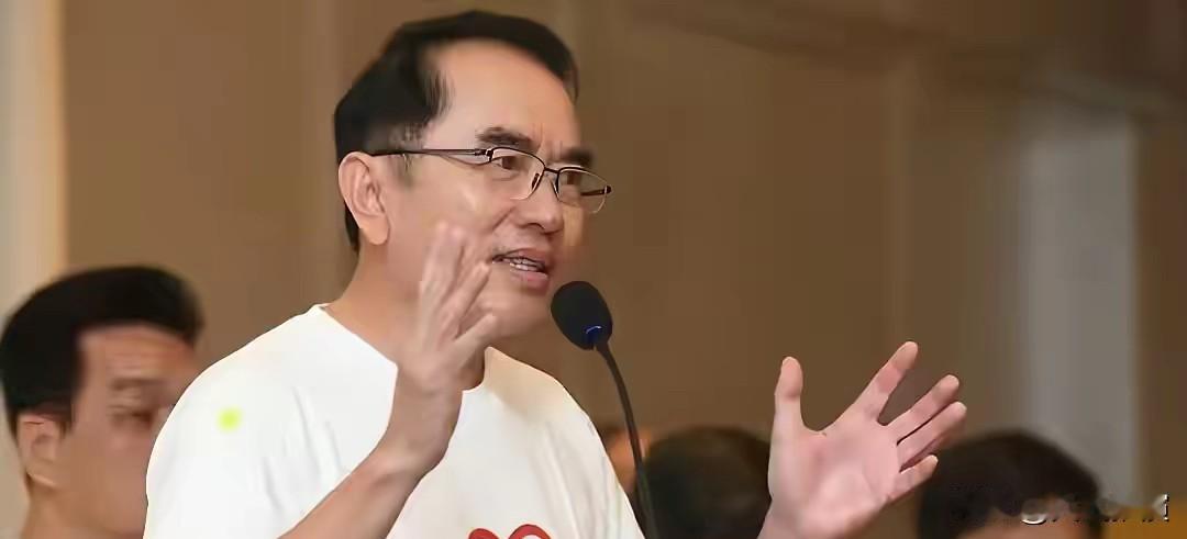 12月16日，“忠诚泰国”负责人瓦隆.德杰维格朗姆率团前往中国驻泰国大使馆，就中