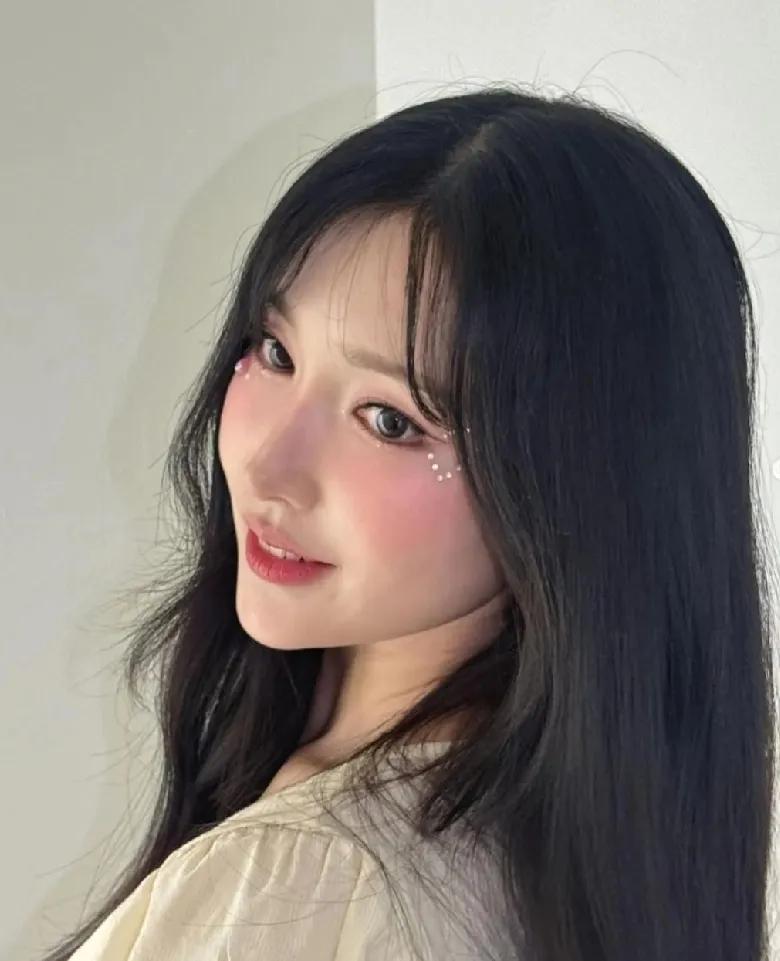 韩国这起女主播遇害案太让人唏嘘了。25岁拥有34万粉丝的美女主播YooJiA