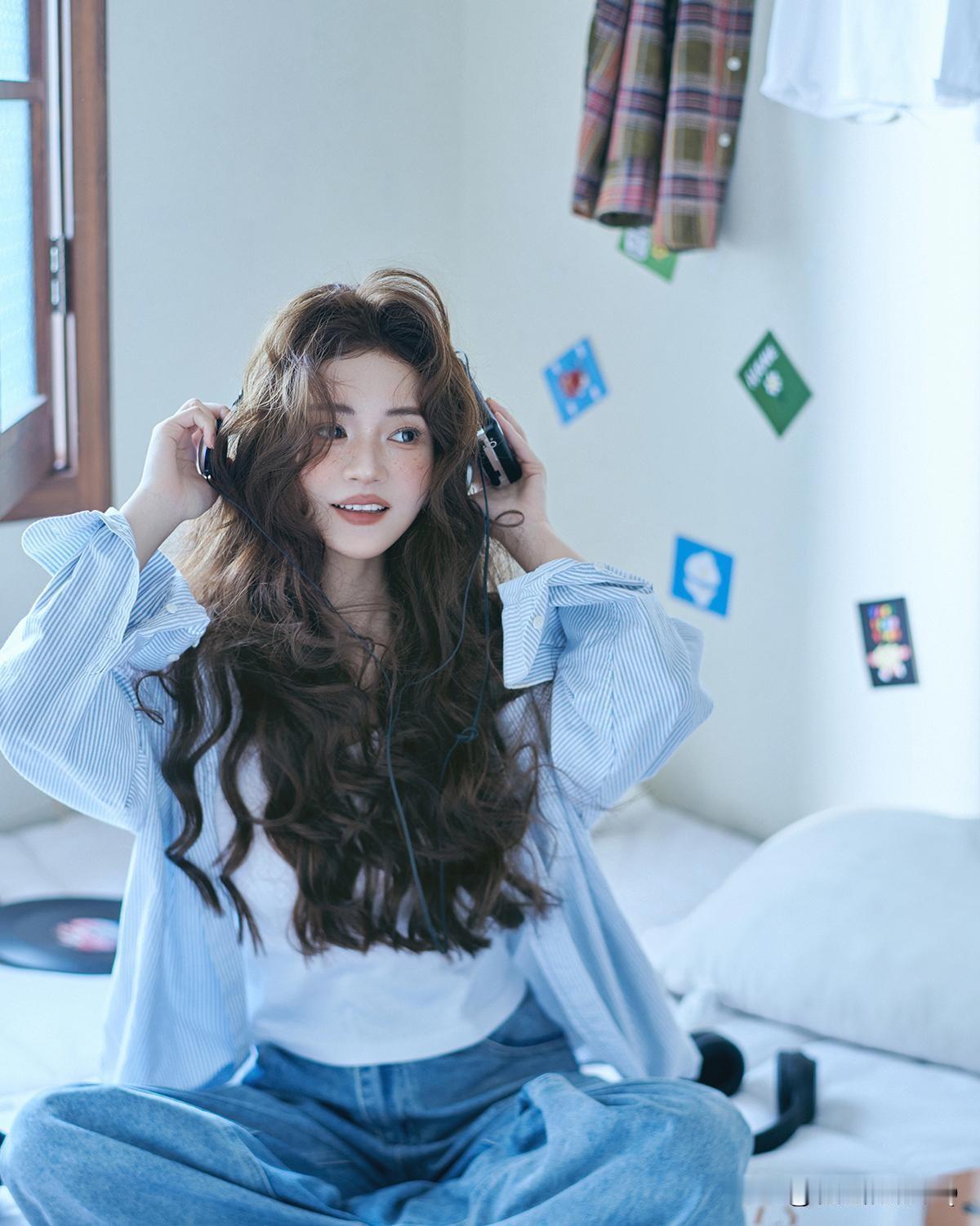 不喧哗，自有声；不刻意，却动人。在属于自己的角落里，与自我对话，与时光共舞。写