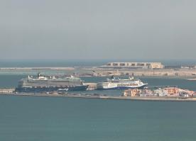 特朗普把我们全骗了！炸高官、轰伊朗、逼谈判，全是铺垫，目的只有一个：把驱逐舰钉