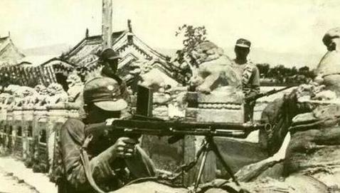 中日之间谁会开“第一枪”？第一枪就是导火索。打是免不了了，现在就是需要一个导火索