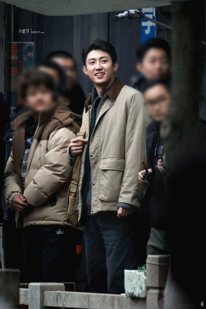 黄景瑜奋斗文学感觉他就是那种东北豪爽又很踏实的那种男人这就是我最爱的黄景瑜的