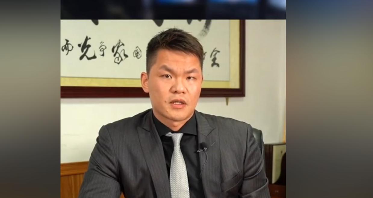 广东男篮放弃大外援！据广东体育媒体人透露，广东男篮目前正和NBA后卫马利克-