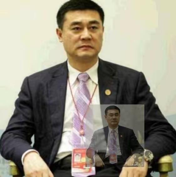 广东深圳的“黑老大”张伟，曾经是当地黑社会的头目之一，名声在外，权势滔天。他的生