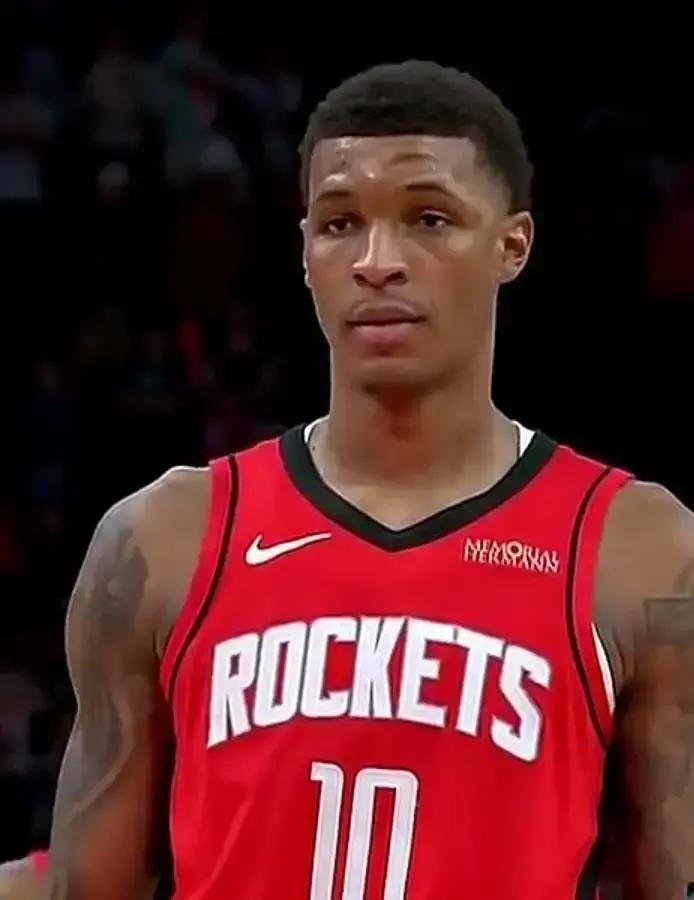 两个探花秀的数据摆这儿。一个打四年场均15分，一个第二年场均13分。