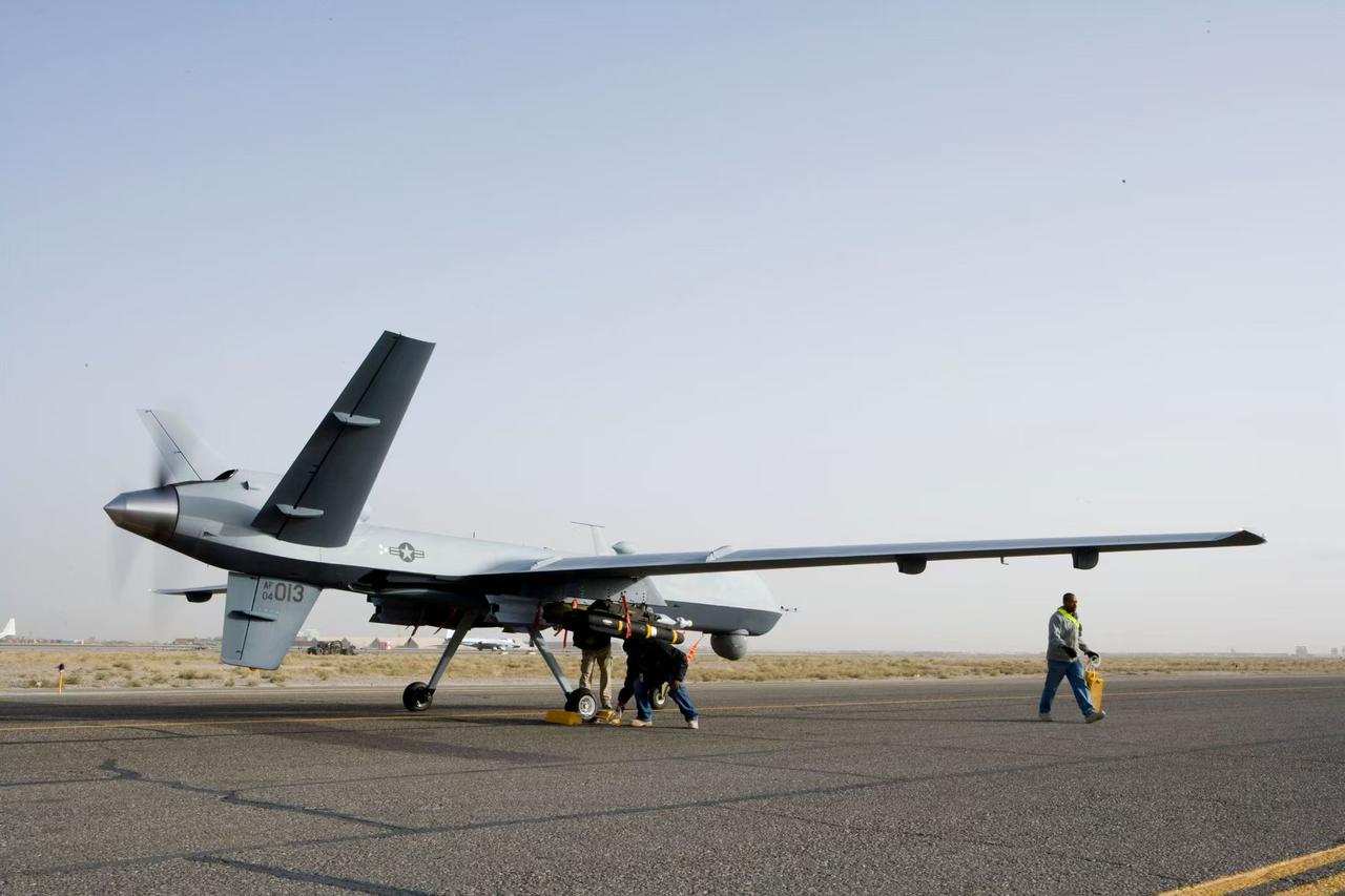美军现在最头疼的，就是MQ-9死神武装无人机掉得太快、补得太慢。现在，美军165