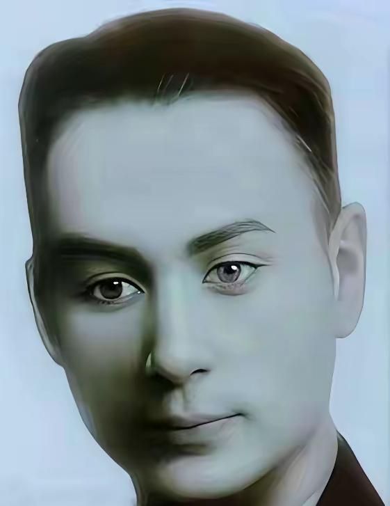 烈士聂曦的妻子去领骨灰的时候，托人带了句话，说，本想殉情，但孩子还小。就这么一